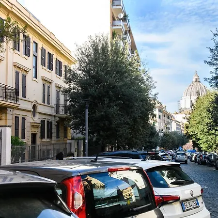 Saint Peter Loft Roma